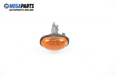 Мигач за Hyundai Coupe Coupe Facelift (08.1999 - 04.2002), позиция: дясна