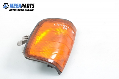 Мигач за Mercedes-Benz 124 Sedan (12.1984 - 06.1993), седан, позиция: лява