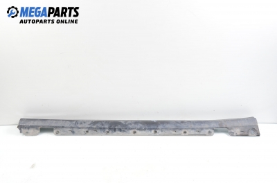 Праг за Mercedes-Benz C-Class Estate (S203) (03.2001 - 08.2007), 4+1 вр., комби, позиция: дясна