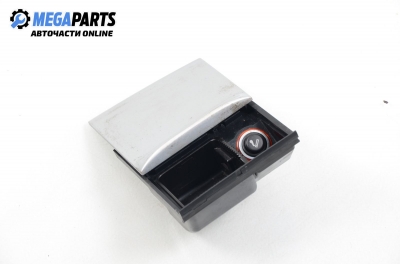 Пепелник за Volkswagen Golf IV Hatchback (08.1997 - 06.2005)