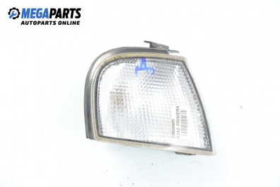 Мигач за Nissan Primera Hatchback I (06.1990 - 06.1996), хечбек, позиция: дясна