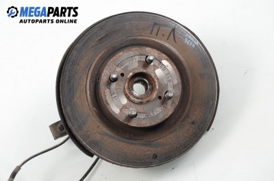 Шенкел главина за Toyota Corolla Hatchback (11.2001 - 02.2007), позиция: предна, лява