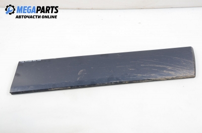 Външни лайсни за Mercedes-Benz 190 Sedan (W201) (10.1982 - 08.1993), седан, позиция: предна, дясна