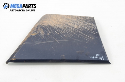 Външни лайсни за Mercedes-Benz 190 Sedan (W201) (10.1982 - 08.1993), седан, позиция: задна, дясна