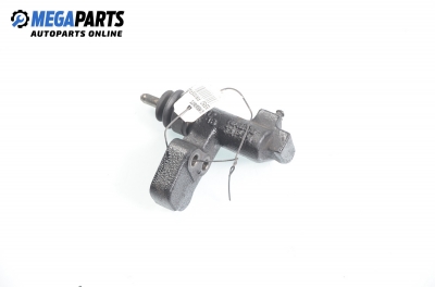 Долна помпа за съединител за Nissan Primera Traveller II (06.1996 - 01.2002)