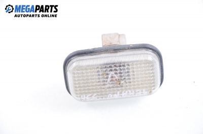 Мигач за Nissan Terrano II SUV (10.1992 - 09.2007), позиция: дясна