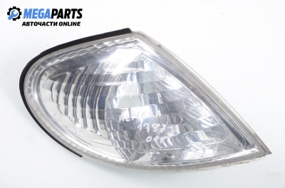 Мигач за Nissan Almera II Sedan (06.2000 - 12.2006), седан, позиция: дясна