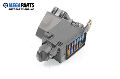 Ключ светлини  за Mercedes-Benz E-Class Estate (S210) (06.1996 - 03.2003)