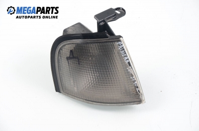 Мигач за Nissan Primera Sedan II (06.1996 - 12.2001), седан, позиция: дясна