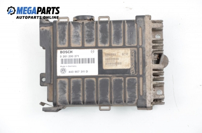 Компютър двигател за Volkswagen Passat Variant B3, B4 (02.1988 - 06.1997) 1.8, 90 к.с., № 0 261 200 271