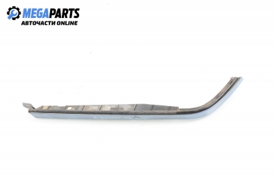 Лайсна под фар за Mercedes-Benz C-Class Sedan (W202) (03.1993 - 05.2000), седан, позиция: дясна