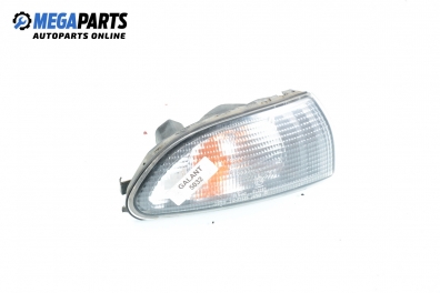 Мигач за Mitsubishi Galant V Sedan (11.1992 - 12.1998), седан, позиция: дясна