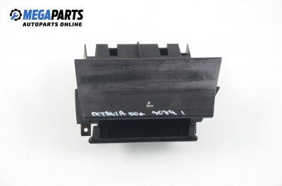 Пепелник за Skoda Octavia I Sedan (09.1996 - 12.2010)