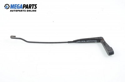 Рамо на чистачка за Nissan Primera Hatchback I (06.1990 - 06.1996), позиция: дясна