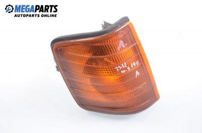 Мигач за Mercedes-Benz 190 Sedan (W201) (10.1982 - 08.1993), позиция: дясна