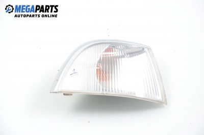 Мигач за Volvo V40 Estate (07.1995 - 06.2004), комби, позиция: дясна