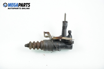 Долна помпа за съединител за Volkswagen Passat Variant B5 (05.1997 - 12.2001)