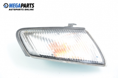 Мигач за Mazda 626 V Station Wagon (01.1998 - 10.2002), комби, позиция: дясна