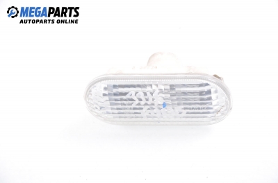 Мигач за Ford Focus II Hatchback (07.2004 - 09.2012), хечбек