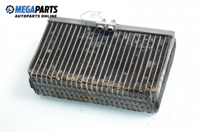 Вътрешен радиатор климатик за Audi A8 Sedan I (03.1994 - 12.2002) 3.3 TDI quattro, 224 к.с.