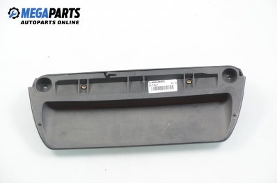 Трети стоп за Citroen C5 I Sedan (03.2001 - 03.2005), хечбек