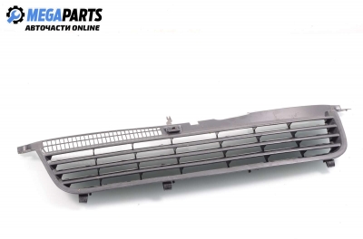 Решетка за Volkswagen Passat Sedan B5.5 (10.2000 - 12.2005), седан