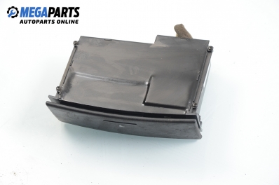 Пепелник за Kia Sorento I SUV (08.2002 - 12.2009)