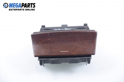 Пепелник за Mercedes-Benz C-Class Sedan (W203) (05.2000 - 08.2007)