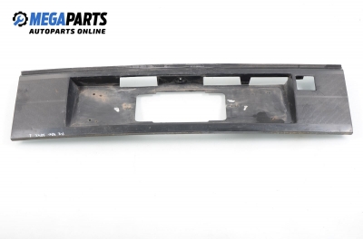 Стойка заден номер за Volkswagen Passat Variant B3, B4 (02.1988 - 06.1997), комби