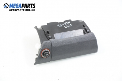 Пепелник за Volkswagen Touran Minivan (02.2003 - 05.2010)