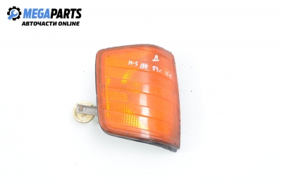 Мигач за Mercedes-Benz 190 Sedan (W201) (10.1982 - 08.1993), седан, позиция: дясна