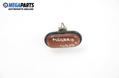 Мигач за Renault Megane I Hatchback (08.1995 - 12.2004), хечбек
