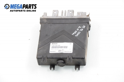 Компютър двигател за Volkswagen Passat Variant B3, B4 (02.1988 - 06.1997) 2.0, 115 к.с., №  Bosch 0 261 200 328
