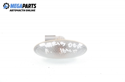 Мигач за Toyota Yaris Hatchback II (01.2005 - 12.2014), хечбек, позиция: лява