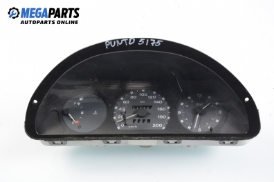 Километраж за Fiat Punto Hatchback (09.1993 - 09.1999) 55 1.1, 54 к.с.