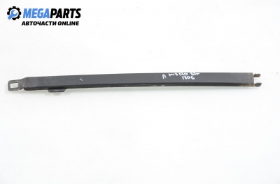 Лайсна под фар за Mercedes-Benz 190 Sedan (W201) (10.1982 - 08.1993), позиция: лява