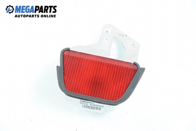 Трети стоп за Toyota Avensis Liftback II (04.2003 - 11.2008), хечбек