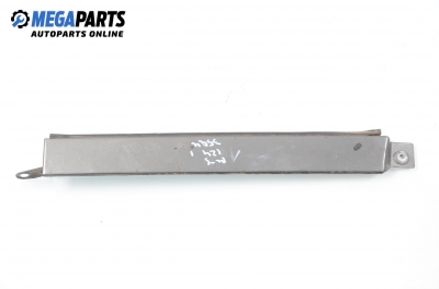 Лайсна под фар за Mercedes-Benz 124 Sedan (12.1984 - 06.1993), седан, позиция: лява