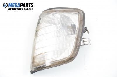 Мигач за Mercedes-Benz 124 Sedan (12.1984 - 06.1993), седан, позиция: лява