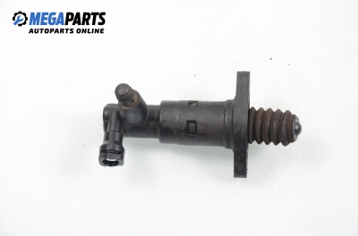 Долна помпа за съединител за Volkswagen Caddy III Box (03.2004 - 05.2015)
