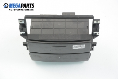 Пепелник за Kia Sorento I SUV (08.2002 - 12.2009)