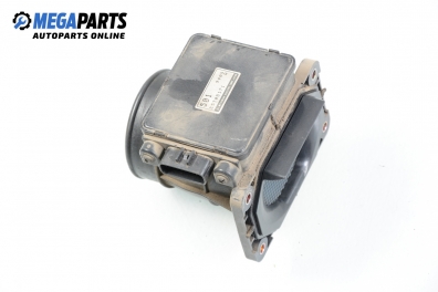 Дебитомер за Mitsubishi Space Wagon Minivan III (10.1998 - 12.2004) 2.4 GDI, 150 к.с., № E5T08171