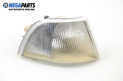 Мигач за Volvo V40 Estate (07.1995 - 06.2004), комби, позиция: дясна