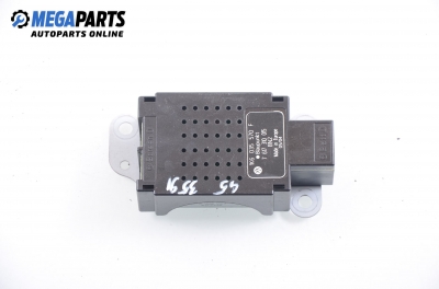 Усилвател антена за Volkswagen Golf V Hatchback (10.2003 - 02.2009), № 1K6 035 570 F