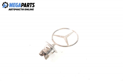 Емблема за Mercedes-Benz C-Class Sedan (W202) (03.1993 - 05.2000), седан