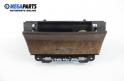 Пепелник за Jaguar X-Type Sedan (06.2001 - 11.2009)