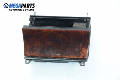 Пепелник за Mercedes-Benz E-Class Sedan (W210) (06.1995 - 08.2003)