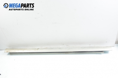 Праг за Toyota Avensis Liftback II (04.2003 - 11.2008), 4+1 вр., хечбек, позиция: дясна