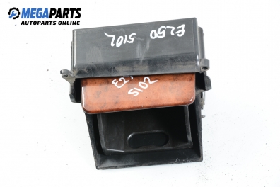 Пепелник за Mercedes-Benz E-Class Estate (S210) (06.1996 - 03.2003)