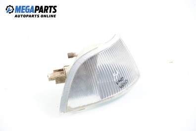 Мигач за Volvo V40 Estate (07.1995 - 06.2004), комби, позиция: дясна